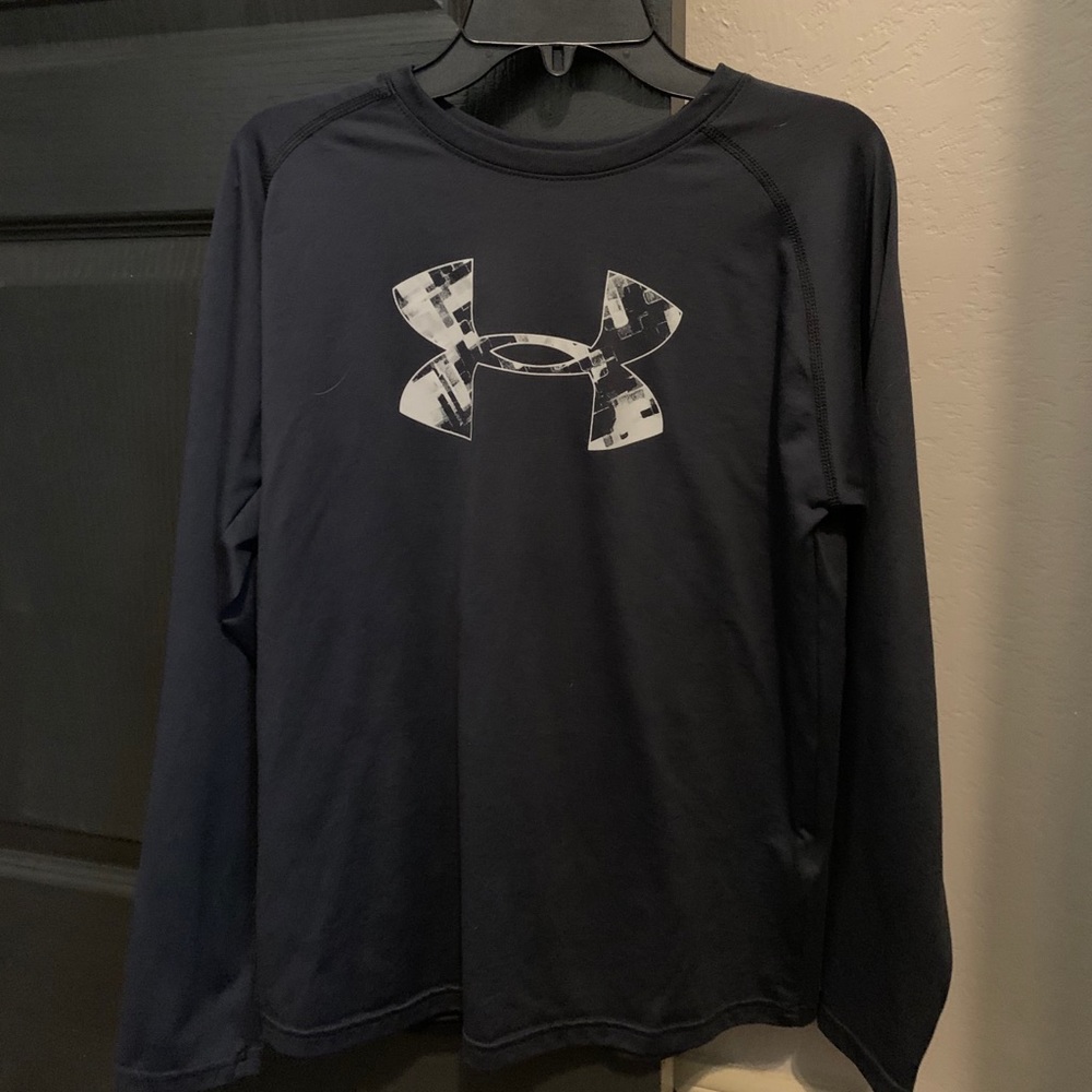 Under Armour long sleeve T